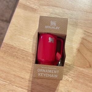 Stanley Vibrant Red/Pink Mini Quencher Keychain